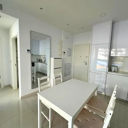 Moderno Primera Linea En Locos Apartment *