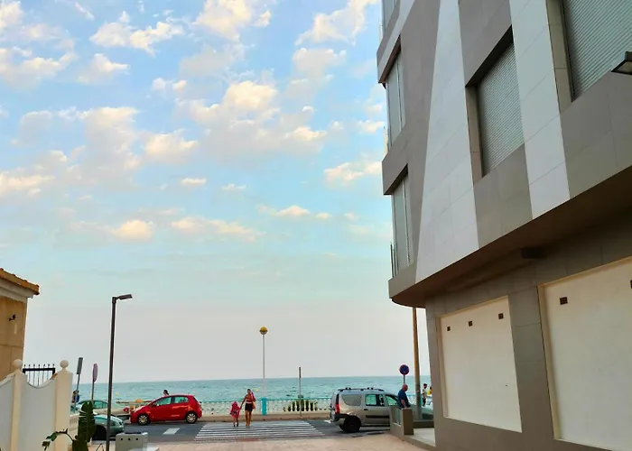 Apartamento Moderno Primera Línea En Locos Torrevieja