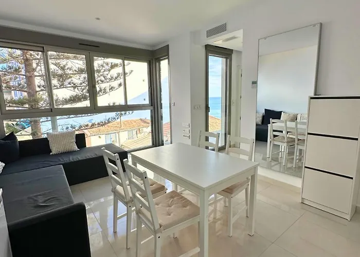 Apartamento Moderno Primera Línea En Locos